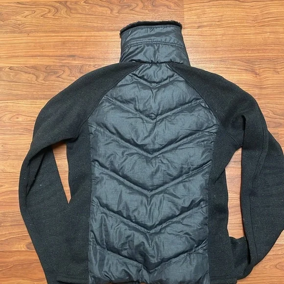 MARMOT Thea Jacket Down Insulated Hybrid with Fleece Sleeves Faux Fur Collar, XS - Picture 13 of 13